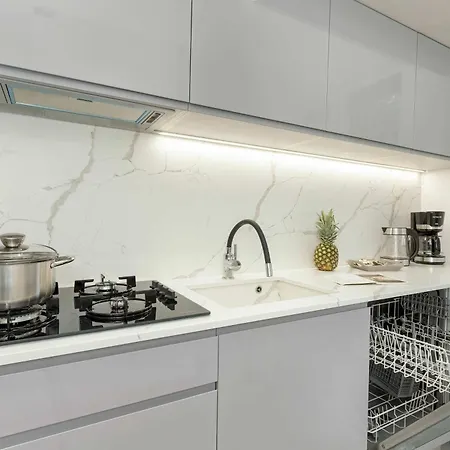 Apartment Cosy Remote Work Close To The Old Town By Renters