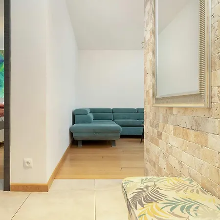 Cosy Remote Work Close To The Old Town By Renters
